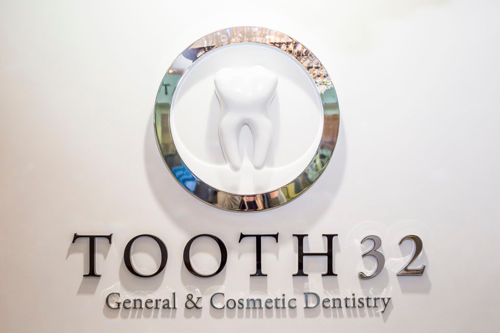Tooth 32 Logo